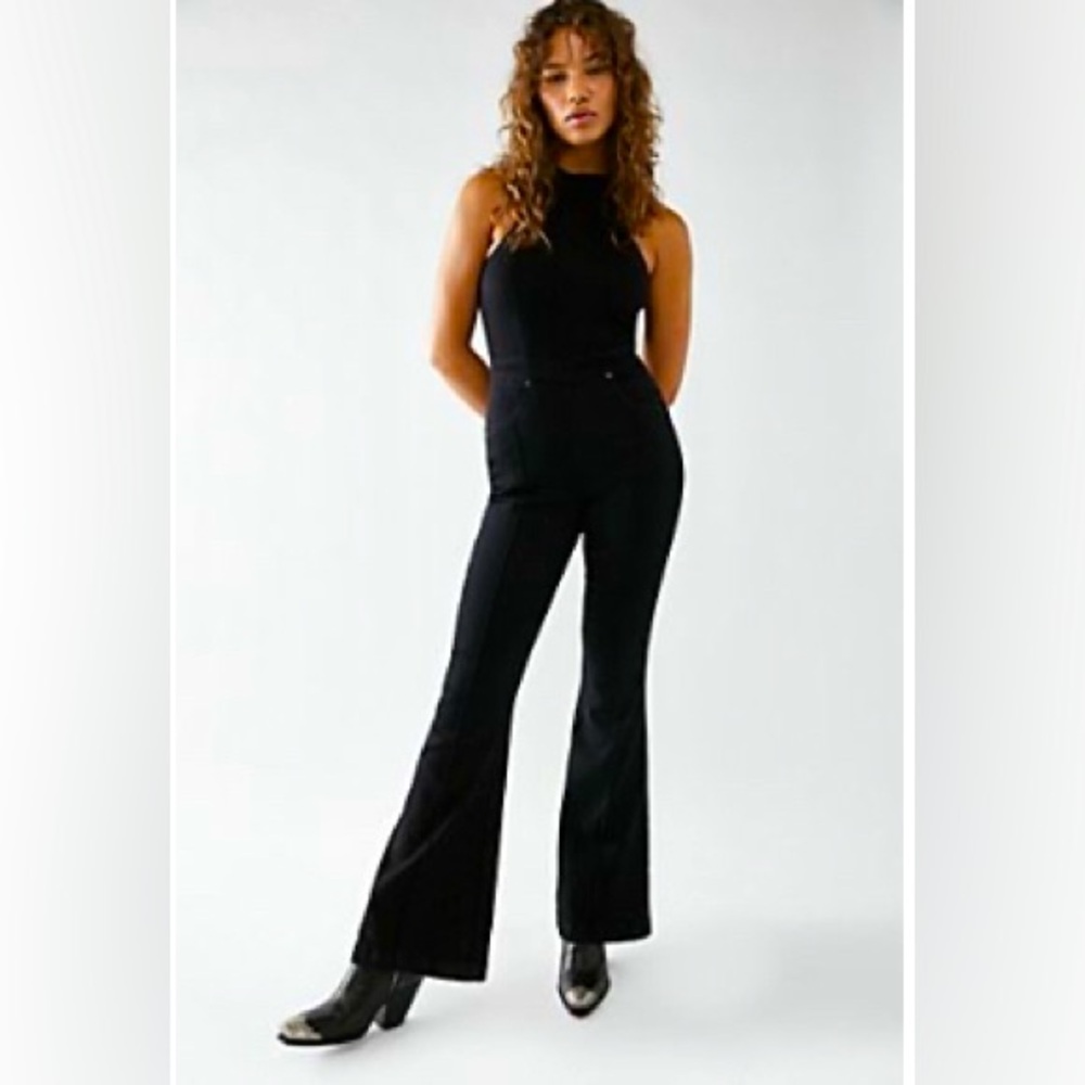 FREE PEOPLE CRVY SYDNEY Jumpsuit🌻✌🏾